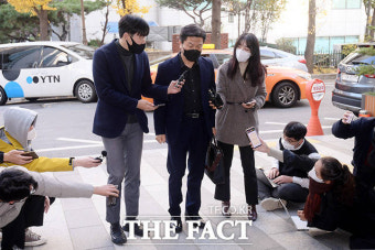 '이태원 사고 총 책임자' 이임재 전 용산서장, 특수본 출석 [TF사진관]