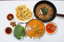 찬바람 불면 생각나는 옥천 생선국수...청산면 특화거리 8색 맛 유혹