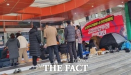 민노총 순천만 잡월드지회와 정원지회 노숙투쟁...①잡월드 엇갈린 주장