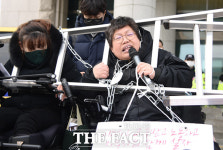 장애인 예산 국회 51%→기재부 0.8%…전장연, 다시 거리로