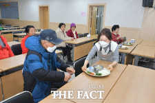 순창군, 코로나19로 멈췄던 ‘무료 경로식당’ 문활짝