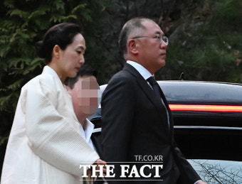 고 정주영 22주기, 청운동 찾은 정의선 회장 [TF사진관 ]