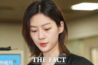 김새론 유족, 김수현과의 6년 교제 사실 공개…카톡 대화 내용 입증