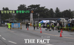 제이홉 입대 앞둔 신병교육대 앞 삼엄한 경비 [TF사진관]