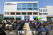 110억 들였는데…상무국민체육센터 수영장 이용 산 넘어 산