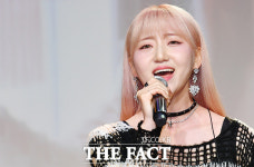 첫 키스에 내 심장은 120BPM 열창하는 경서 [TF사진관]