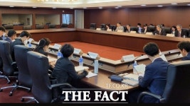 [주간政談] 尹-기업인 치맥 화제...굽네치킨 180마리 이유 있다고?