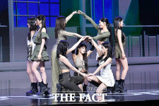 프로미스나인, 정규 1집 언락 마이 월드로 컴백 [TF사진관]