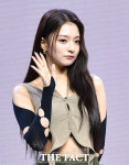 프로미스나인, 5년만의 정규 음반 언록 마이 월드 [TF사진관]