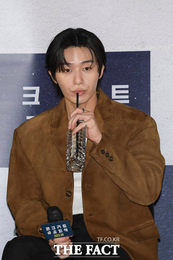 박서준, 수스와 열애설 