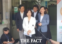 [주간政談] 김은경 사진 따귀 노인회장, 국회의원 땐 플라잉 니킥