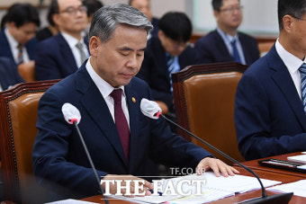 '사의 표명' 이종섭 국방부 장관, 국회 법사위 전체회의 출석 [TF사진관]