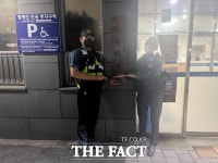 순찰차 보면 가슴이 뛰어요…지구대 경찰의 명절