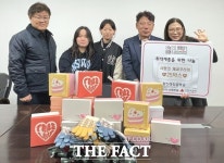 정읍시 왕신여자중학교, 취약계층에 사랑의 제과 꾸러미 등 배부