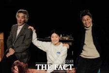 광주 푸른연극마을, 창단 30주년 기념작 더 파더 새해 첫 무대 올려