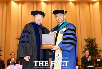 윤동섭 연세대 총장 취임…