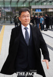 조례 통과 청탁 혐의 김만배, 1심 징역 2년 6월 [TF사진관]