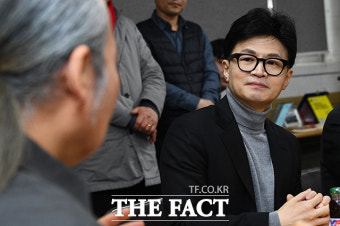 계양산전통시장 상인회 의견 듣는 한동훈 [포토]