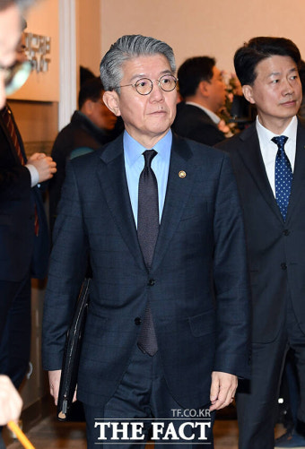 국무회의 참석하는 김홍균 외교부 1차관 [포토]