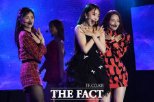 유니코드, 스무 살의 봄을 돌아봐줄래 [TF사진관]