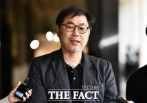 '김건희 여사 명품가방 수수 의혹' 고발인 조사 출석하는 김순환 [TF사진관]