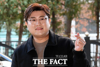 경찰, '음주 뺑소니' 김호중 출국금지…