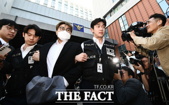 '검찰로 송치되는 김호중' [포토]