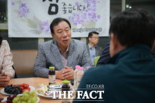 최민호 시장, 도심 속 정원에서 시민과 1박 2일