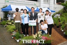 수원시 광교청소년수련관 앞에 손바닥 정원 조성