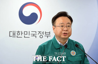 정부 '미복귀 전공의 행정처분 안해... 15일까지 사직처리 완료 당부' [TF사진관]