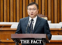박영재 대법관 후보자, 변시 관리위원 때 딸 응시…송구스럽다