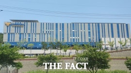 포항서 승용차-25t 트럭 충돌…2명 사상 