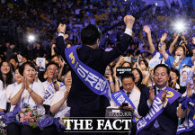 연임 확정지은 이재명 [포토]