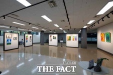 충남대 도서관, 전시공간 지원 프로젝트 ‘플라이업’ 개최