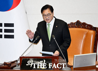 국회 시정연설 불참한 윤석열 대통령...'대독하는 한덕수 총리' [TF사진관]