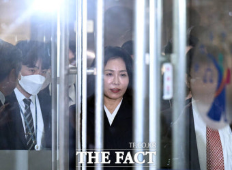 '법카 유용 의혹' 김혜경, 150만원 선고...