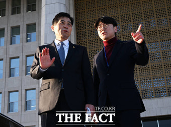 내란 특검, 김민기 국회 사무총장 소환 조사