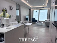 [르포] 시세차익 최대 8억…방배 아크로 리츠카운티 가보니