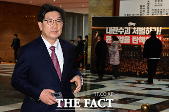 국민의힘, '내란·김여사 특검법' 부결 당론
