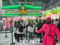 마곡동 채운 하얀 가방…올해도 사람 몰린 컬리푸드페스타 [TF현장]