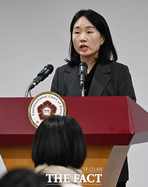 헌재, 윤석열 대통령 헌재 기피신청 논의 중…결정은 오후 발표 예정