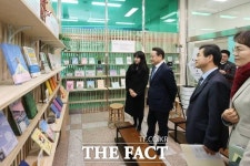 광주 동구, 인문도시 동구 도서 구청 1층 전시