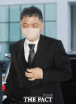 공판 출석하는 카카오 김범수 위원장 [TF사진관]