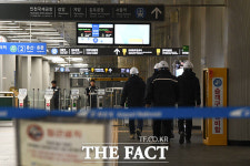 공덕역 변압기 장애로 연기 발생...2시간 만 정상운행  [TF사진관]
