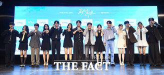 18세 소년·소녀들의 형형색색 첫사랑 이야기 퍼스트 러브 [TF사진관]