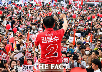 '정치 고향' 부천 찾은 김문수 