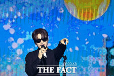 [TF현장] 팬들과 함께 호흡…김기태, I.CON서 숨처럼 노래한 순간
