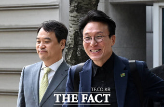 미소지으며 출근하는 김민석 국무총리 후보자 [포토]