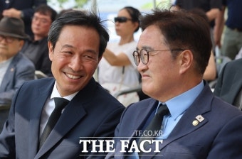우상호 정무수석, 국회 방문해 지도부와 협력 강화 약속