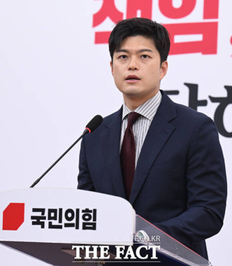 김용태, 李대통령 대북송금 재판 연기 가능성에 